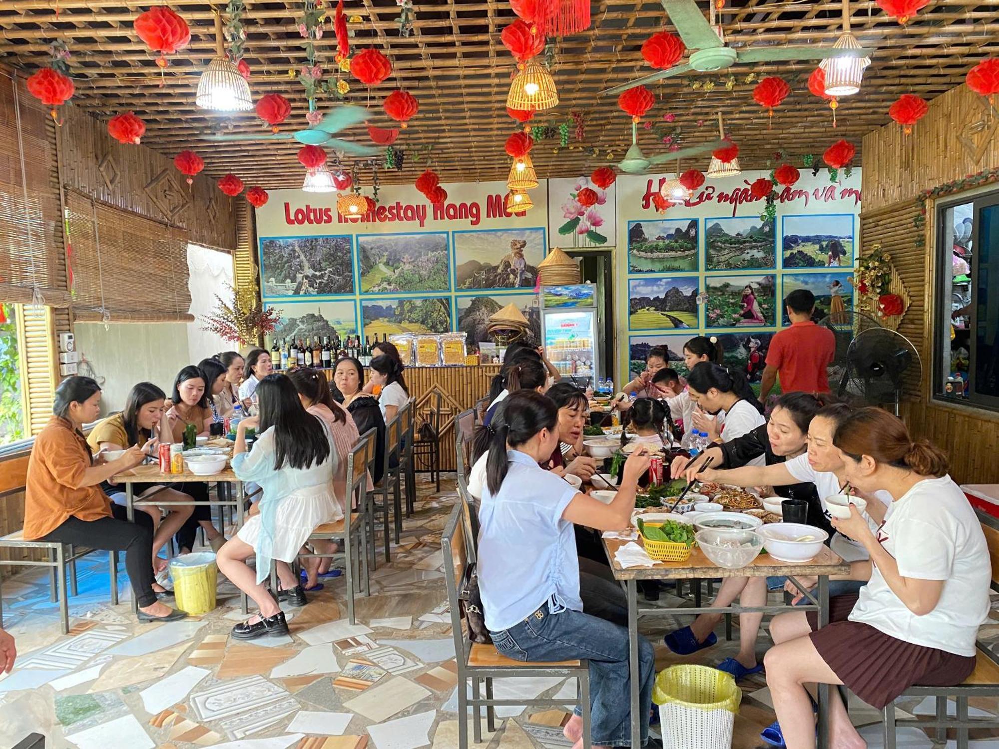 Hang Mua Lotus Homestay 宁平 外观 照片